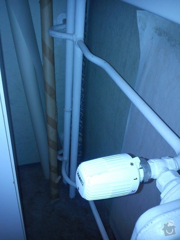 Výměna radiátorů v panelovém domě (2 pokoje): DSC_0032