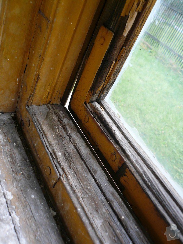 Natření/napuštění bezbarvým Luxolem, oprava a kytování  8mi dřevěných venkovních oken: okno_15-1