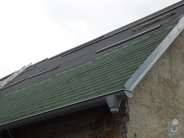 Pokrytí  1/2 střechy kanadskou šindelí: Strecha