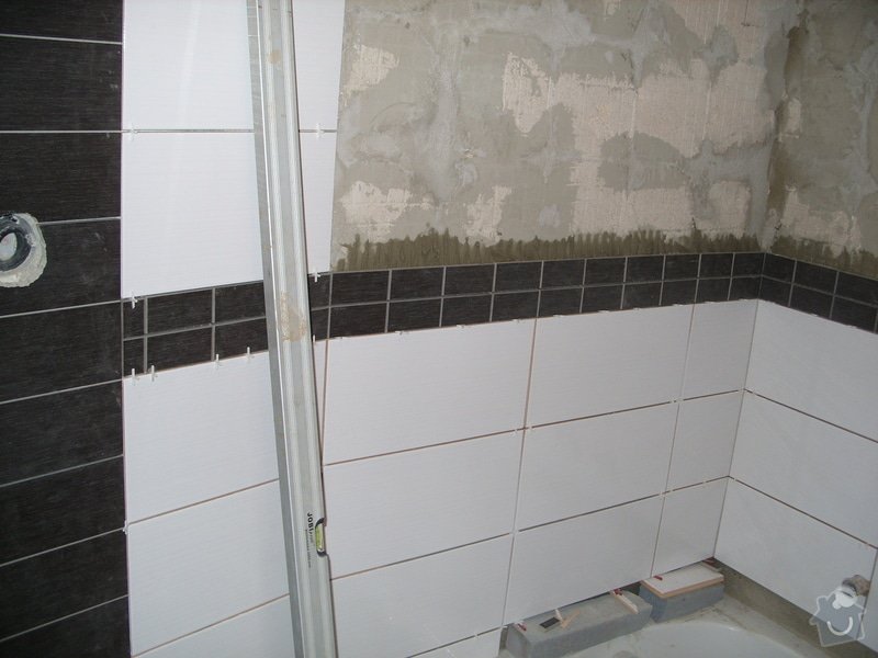 Srovnání podkladu zdí, obložení koupelny, štukové omítky: SS856888