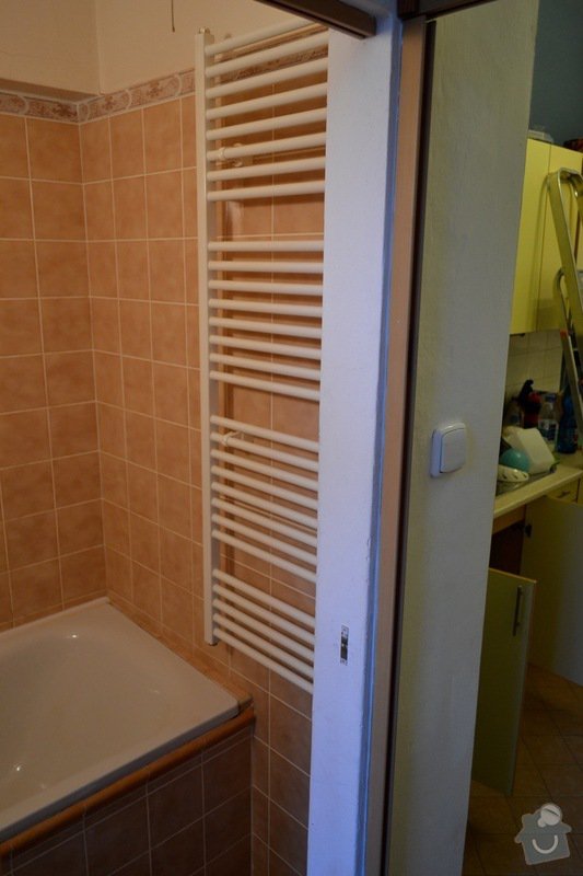 Rekonstrukce koupelny, WC a položení keramické dlažby v kuchyni: koupelna_soucasny_stav_-_2
