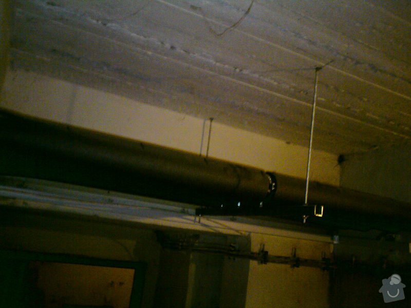 Přeložení horkovodu a vodovodu v bytovém domě: DSC08707