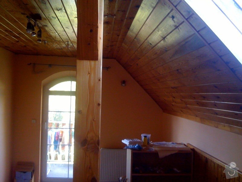 Instalace dvou střešních oken a nové sádrokartonové stropy (2 pokoje): pokoj_pravy