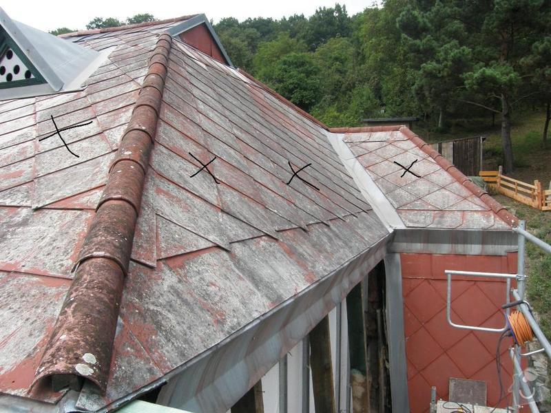 Oprava střechy.Výměnu eternitové krytiny za plastové šablony nebo plech.Opravy krovu a bedění: P8240044