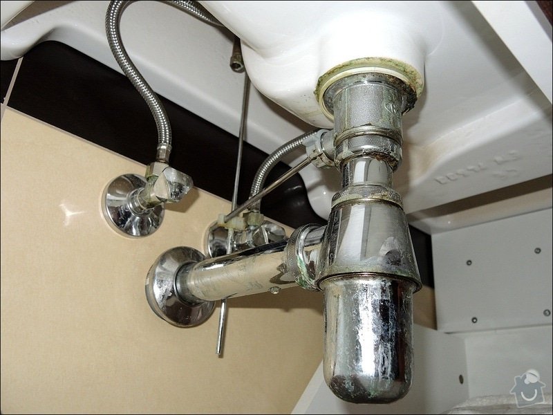 Oprava kapajícího sifonu: koupelna2