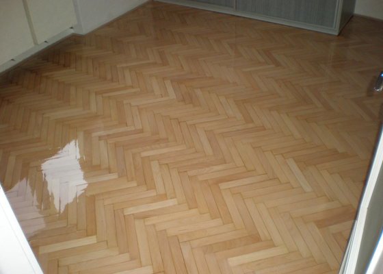 Broušení parket, popř. renovace schodů