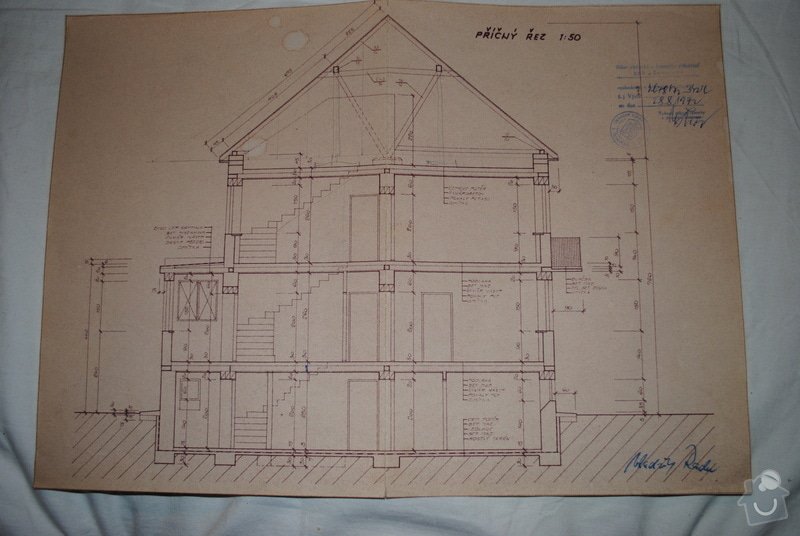 Rekonstrukce RD z r.1975,výměna oken,pokrývačské práce,zateplení střechy,stavba terasy,obkladačské práce,: DSC_0205