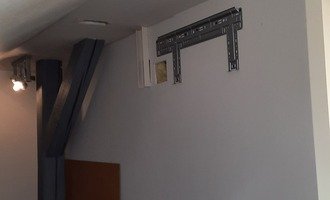Klimatizace a její instalaci do půdního bytu