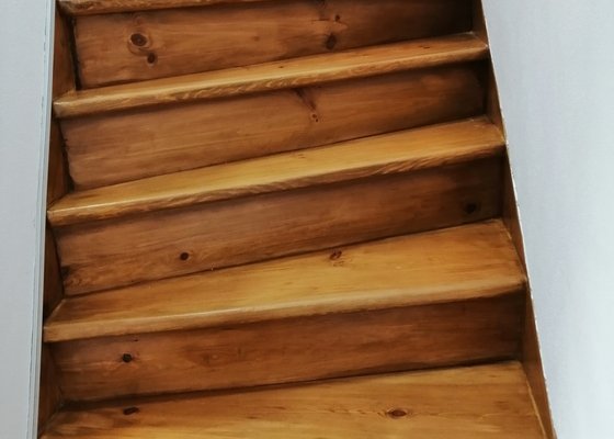 Renovace dřevěných schodů