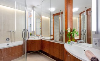 Vymalovani bytu (5 pokoju, chodba, komora, koupelna, WC) - stav před realizací