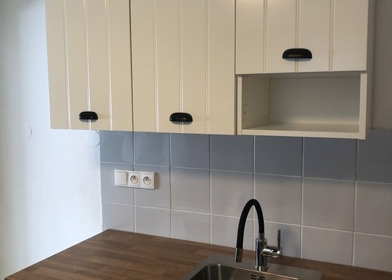 Potřebuji montáž ikea kuchyně v Hradci Králové