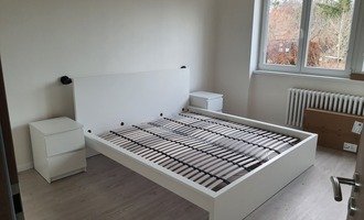 Montáž nábytku IKEA (2x postel, 5x knihovna)