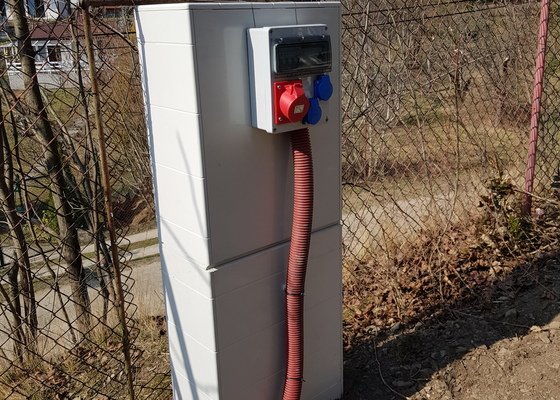 Výstavba a připojení elektrického pilíře a rozvaděče