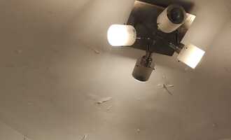 Oprava stropu v koupelně + výměna světla a ventilátoru - stav před realizací