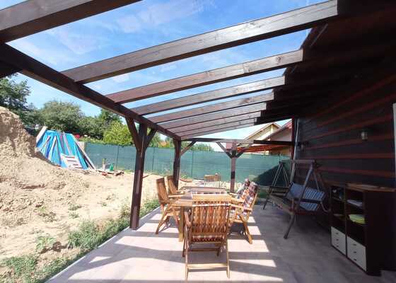 Pergola u domu cca 45m2, Holubice (okr. Vyškov)