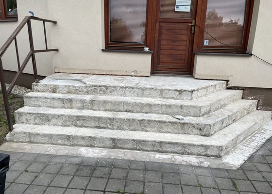 Renovace schodiště betonovástěrka KB Farben