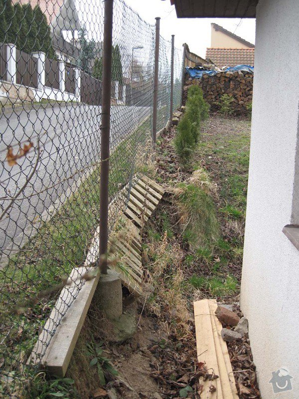 Betonovy plot na klic: Stav_predni_plot_1