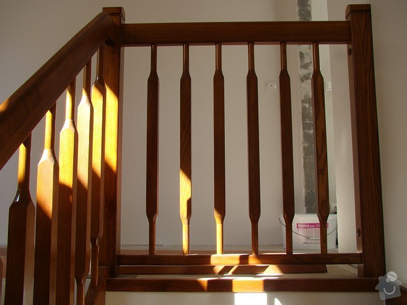 Dřevěné schodiště: DSC08189-014
