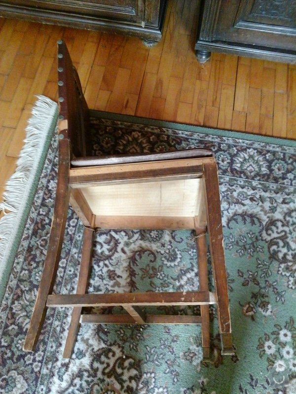 Opravu čalouněných židlí - renovace opěrných částí + sedáků.: 20140404_143517