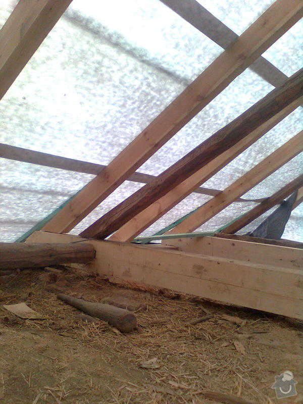 Rekonstrukce střechy - vazby, stavba komínů: Obraz0549