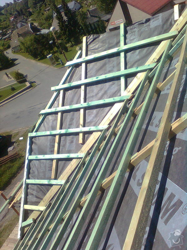 Rekonstrukce střechy - vazby, stavba komínů: Obraz0564