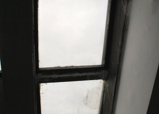 Střešní okna 150x80 cca 2ks - stav před realizací