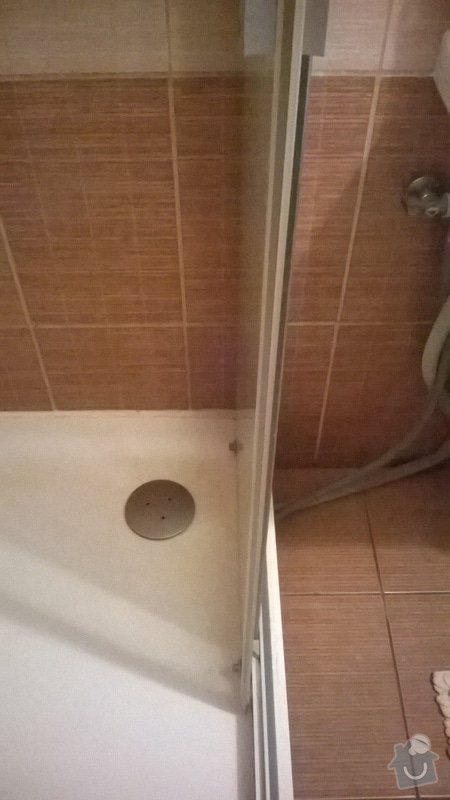 Oprava sprchového koutu - protéká, obložení: WP_20140615_006