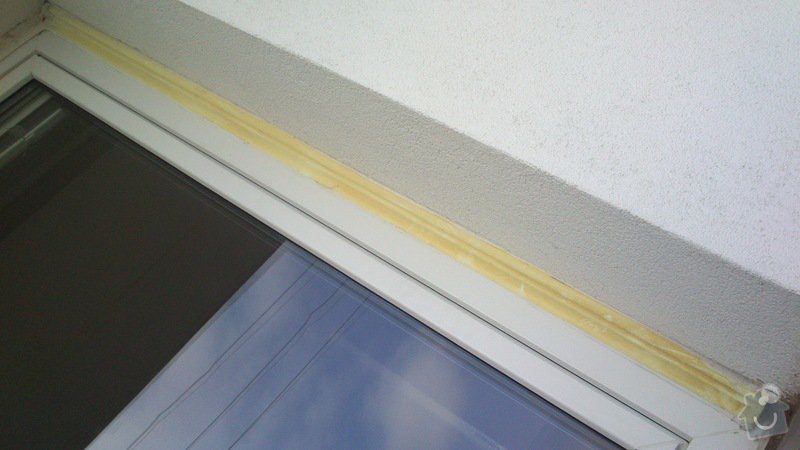 Servis oken, sítě proti hmyzu, oprava napojení oken na zateplenou fasádu: Krivdovi_Celakovice_PRED_1