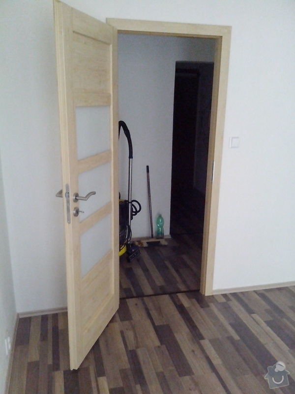 Pokládka laminátové podlahy + Montáž obložek a dveří: IMG_20140617_112546