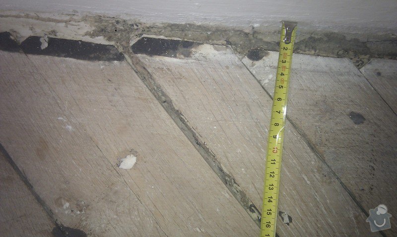 Vyřešit problém dřevěné podlahy lepené v asfaltu:32m2: ObyvakIMAG2339