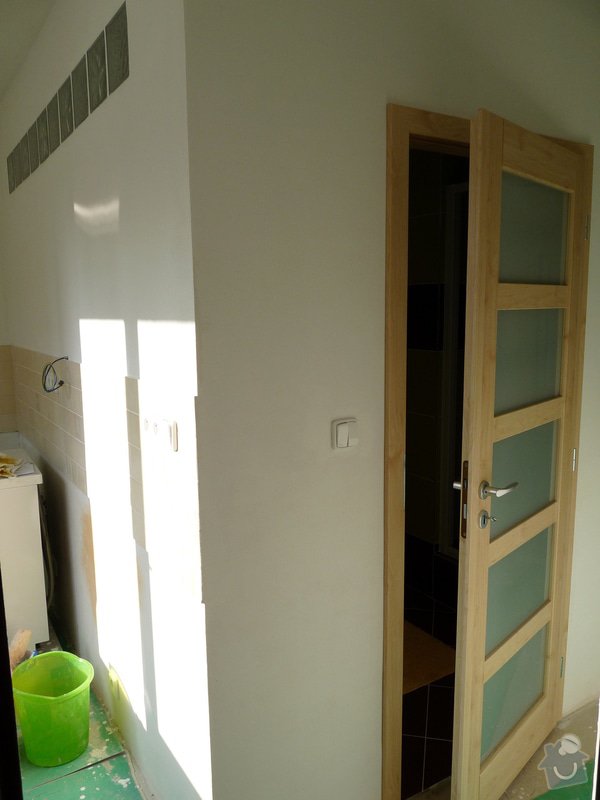 Úprava a výměna dveří , rekonstrukce koupelny : P1070295