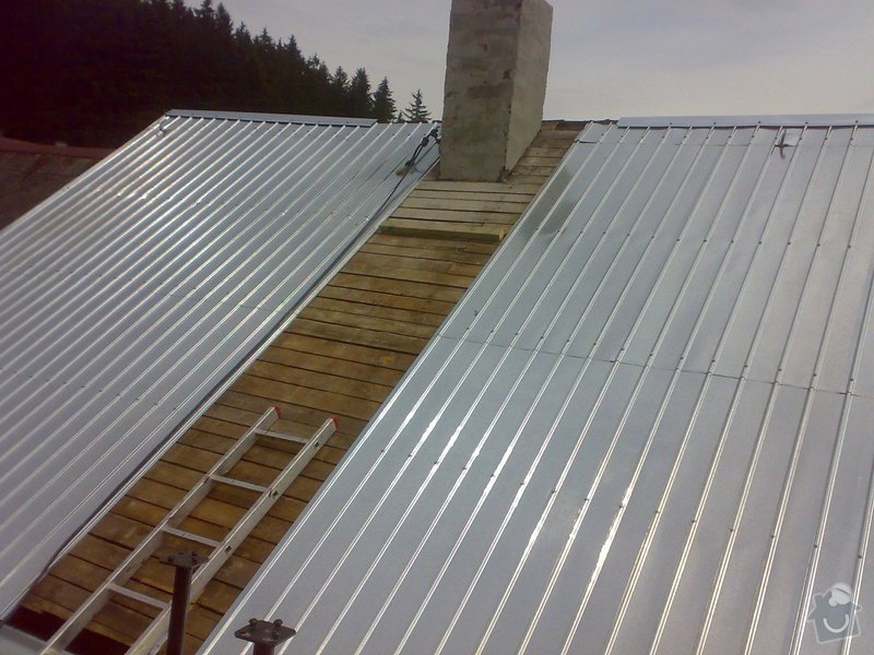 Rekonstrukce části střechy - červen / červenec 2014: 02072014321