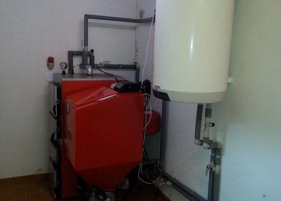 Prodej Automatický kotel Greeneco 25kW + montáž. 