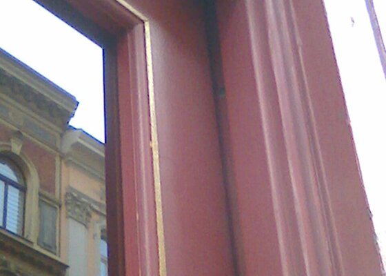 Truhlářská oprava  rámu ( dř.zárubně) dveří