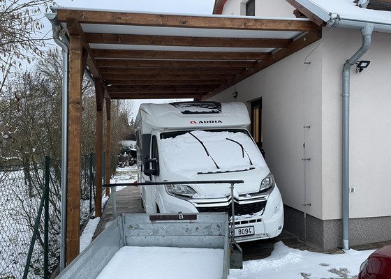 Zastřešení parkovacího stání cca 7,4x3,9m (pergola)