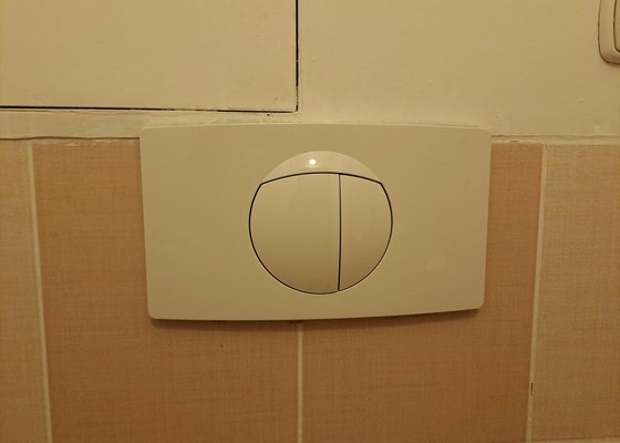 Vymena splachvacieho panelu WC