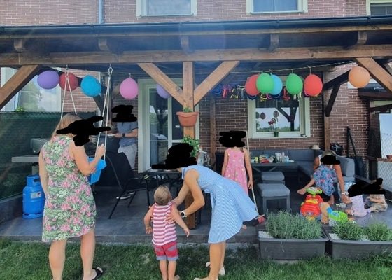 Pergola ke zdi včetně podlahy - štěrk s keramickou dlažbou