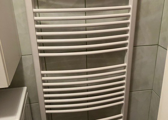 Výměna koupelnového radiátoru