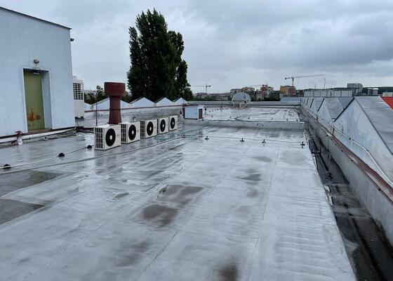Rekonstrukce střechy PVC folie Fatrafol 1,8mm vč.zatepleni