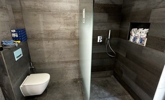 Instalace WC (geberit), sprchový kout, sprchová hlavice, termostatická baterie