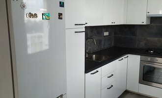 Rekonstrukce panelákové koupelny a kuchyně