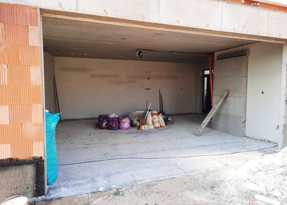 Leštěný beton v garáži novostavby, 45 m2, Rousínov