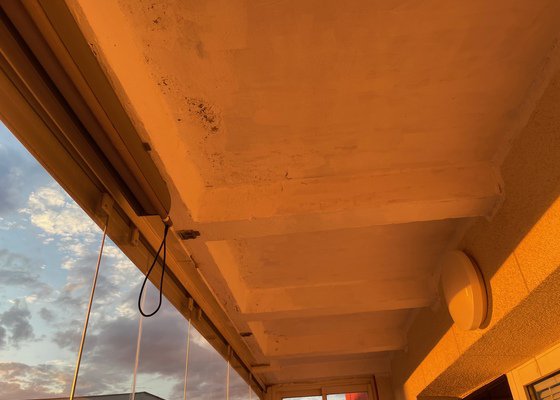 Oprava balkonu - strop + vymalování