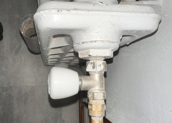 Výměna starých hlavic na topení za termostatické hlavice 3ks (plynový kotel)