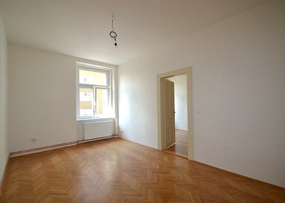 Vymalování bytu, 4 místnosti, 65 m² - stav před realizací
