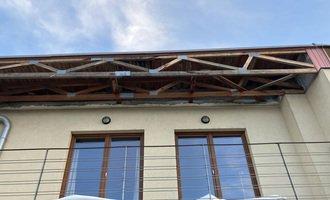 Podbití střechy - stav před realizací