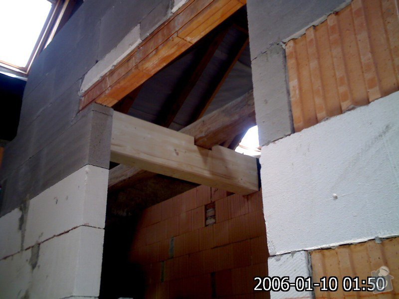 Dřevěná stropní konstrukce: FOTKY_PDA_032