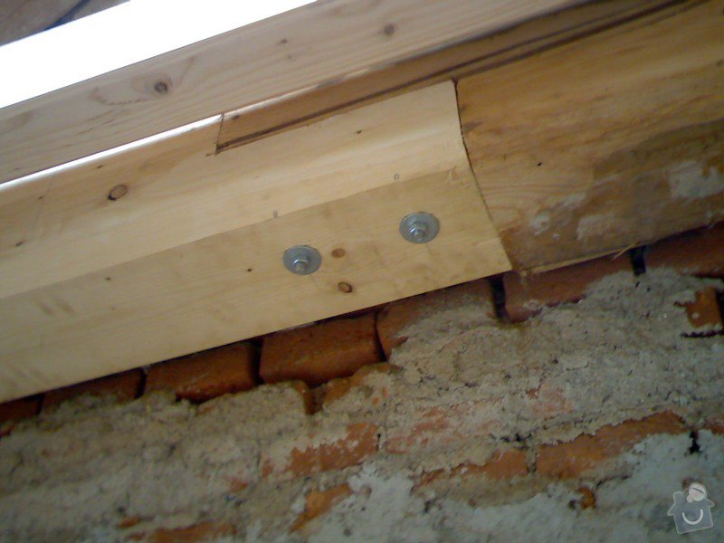 Dřevěná stropní konstrukce: FOTKY_PDA_060