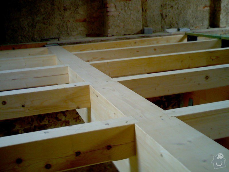 Dřevěná stropní konstrukce: FOTKY_PDA_067