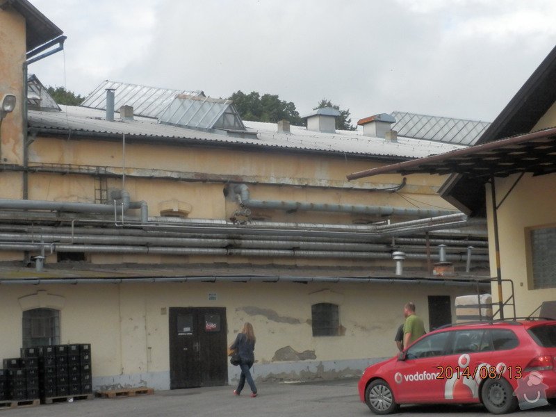 Oprava střechy lahvovny v pivovaru Vyškov: P8133180
